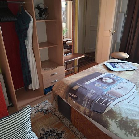 Homey Budget Bedroom Amsterdam Eksteriør billede