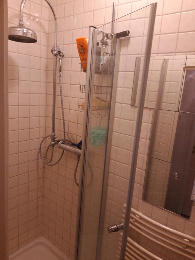 Homey Budget Bedroom Amsterdam Eksteriør billede