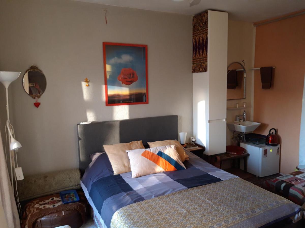 Homey Budget Bedroom Amsterdam Eksteriør billede