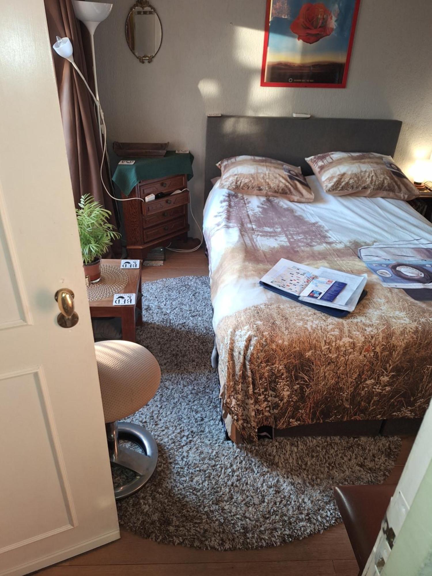 Homey Budget Bedroom Amsterdam Eksteriør billede